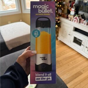 Magic Bullet Portable Blender with Sip & Carry Lid